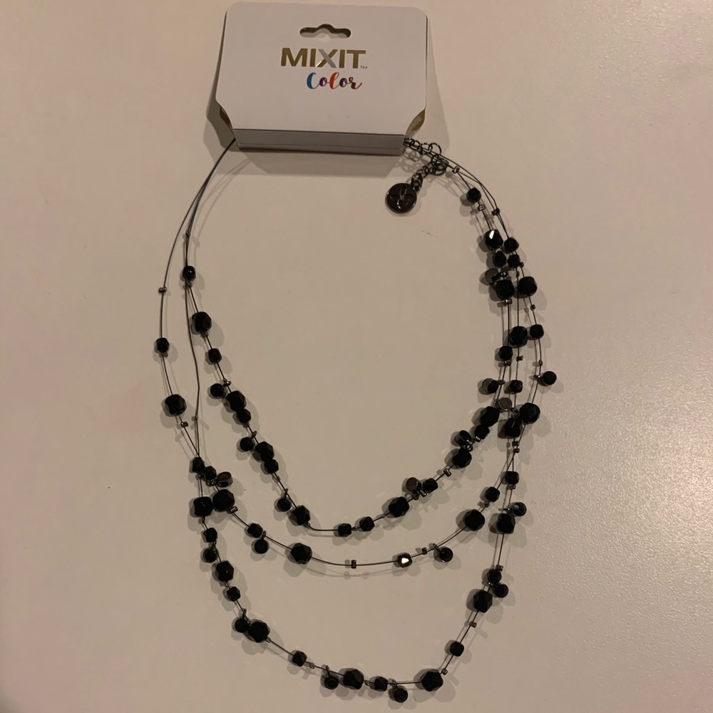 Black jeweled necklace
